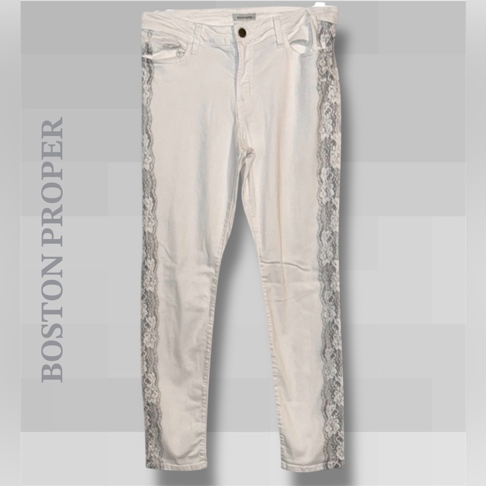 🌺BOSTON PROPER WHITE/GRAY EMBELLISHED LACE JEANS